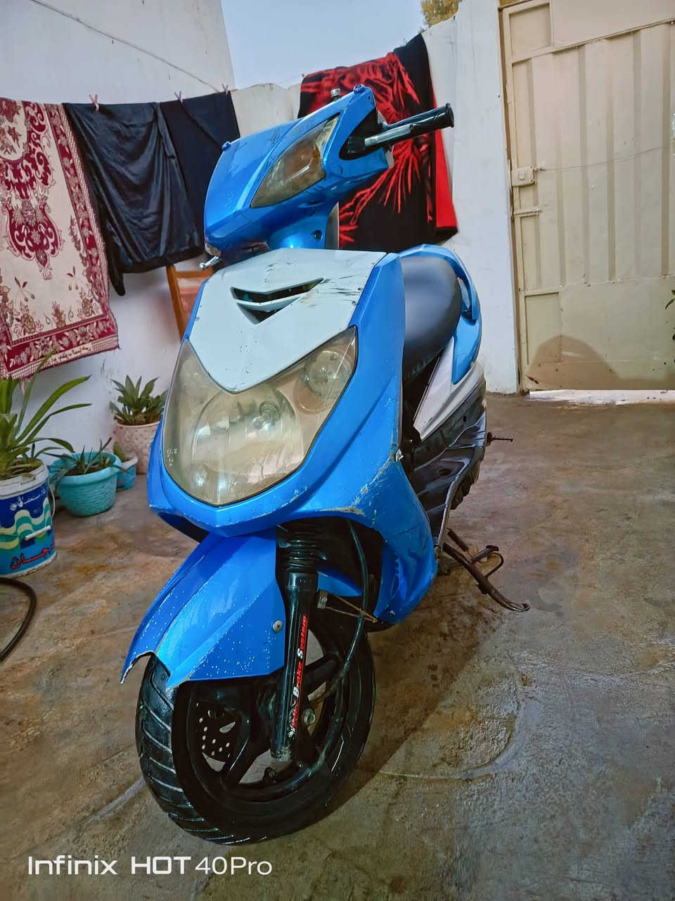 السلام عليكم دراجه سكنس فحل للبيع كهربائيات كامله سلف هندر تشتغل السعر ( ٣٥٠ )وبيها مجال قليل للاستفسار الاتصال على هذا الرقم ***********
