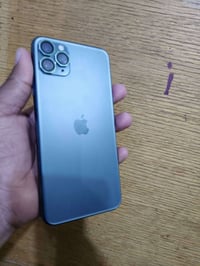 أيفون 11 برو ماكس ذاكره 256 جهاز مبدل فقط شاشه ومال تفصيخ نظيف كلش شخط...