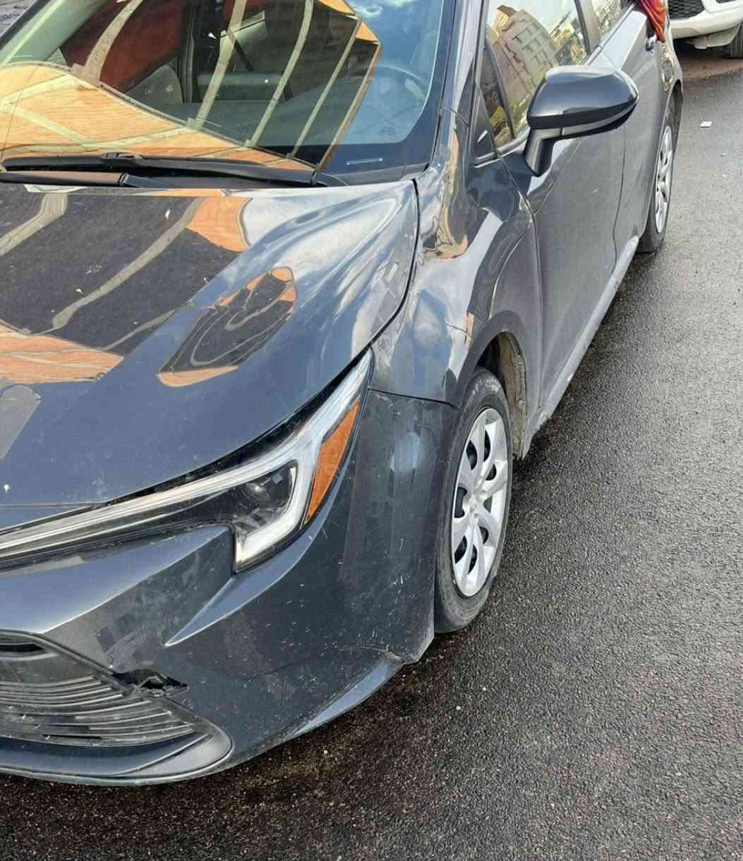 السلام عليكم
دخول جديد 
كورلا وارد امريكي هايبرد
موديل 24 
ماشية 39
داخل لونين 
مكينة 1800
حادثها حلو موضح بالصور بدون ايرباك 
بدون قطرة صبغ صار بارد بسيط بالبنيد وبالجاملغ 
سنوية بأسمي
العنوان بغداد الدورة 
السعر 158 
رقم التلفون ***********
