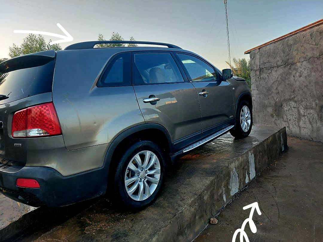 سورنتو ٢٠١٠ خليجي فقط نص باب مرشوش بدون حادث فول سبعه راكب ٣قطع تبريد بنوراما رقم بغداد عنواني كربلاء مراوس سوناتا ***********
