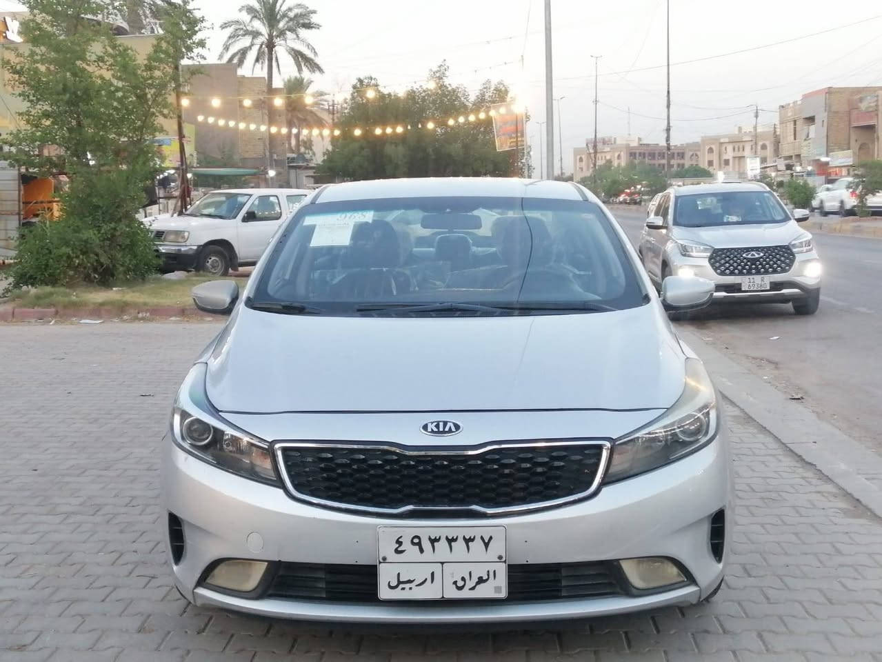 ***********
كيا فورتي 2018  S السيارة 
رايدهة ب 104 ورقة وبيهة مجال بعد المعاينه
محرك ٢٠٠٠ دوش
كير At
شاشة كبيره،، كاميرا دوارة 
ويل كب دعاية اصلي 
تخم تاير جديد 
صبغ 2 قطعة 
وبارد باب الصدر 
ًهزة وفحص جديد 
كبل بس بصمة مباشر باسم المشتري ورقم يتحول جديد

