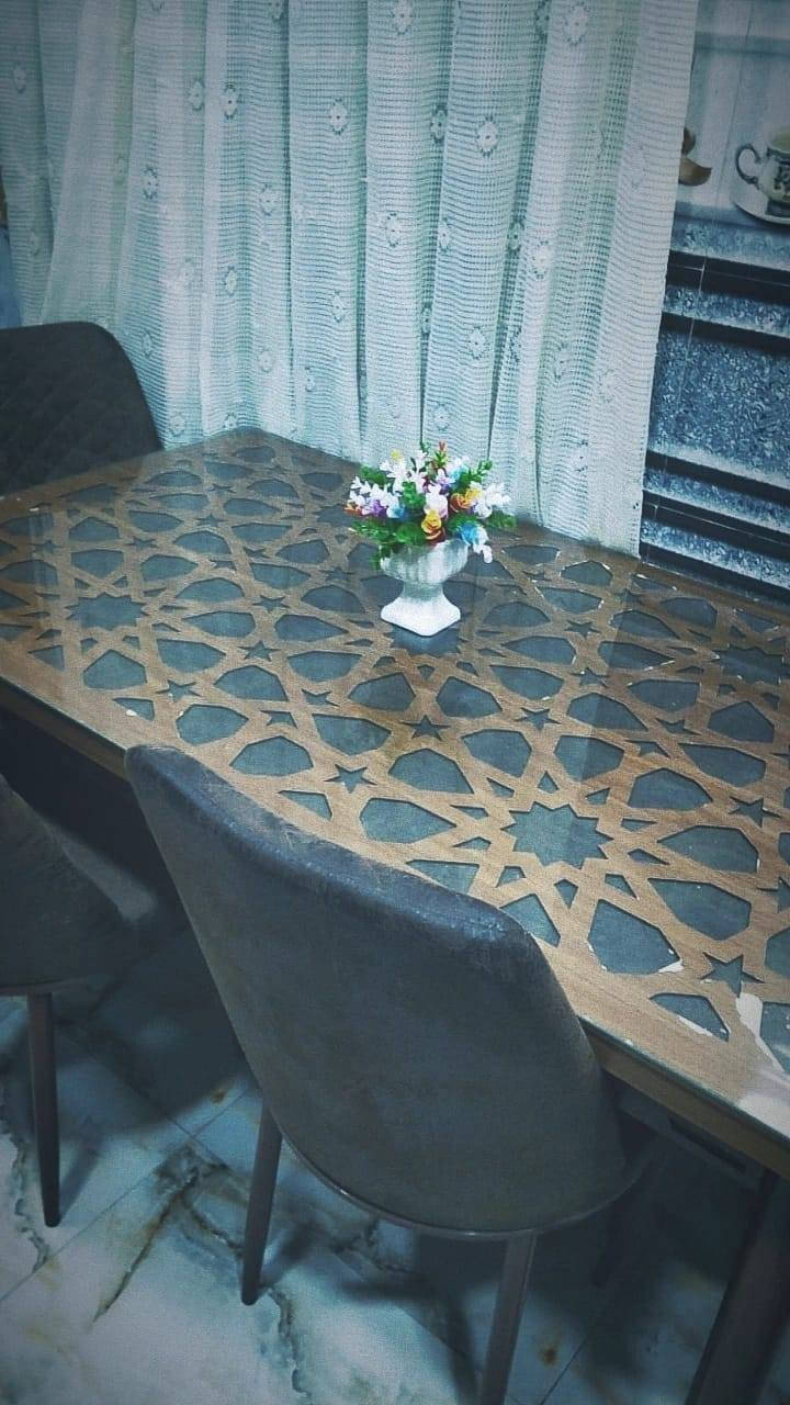 ميز طعام للبيع 6 كراسي تركي
السعر 175 وبي مجال ***********
