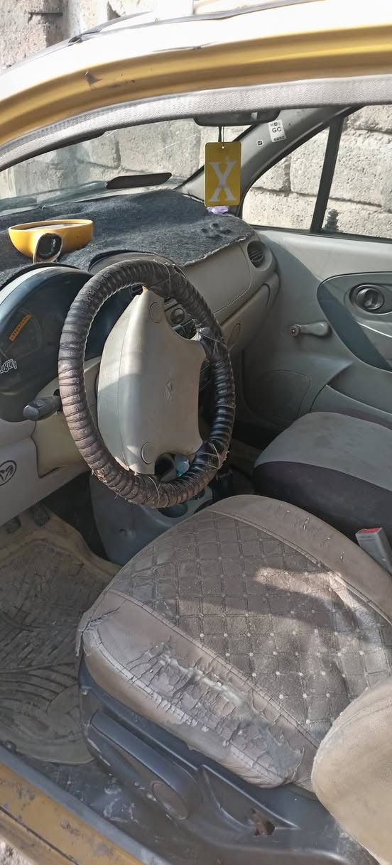 سلام عليكم كوكو موديل ١٢ نينوئ سنويه جديدة ٢٩ كربون موجود شرط وكاله وتحويل هيه ١٤٠ كير ومحرك وطخم وستيرن وتواير كلو جديد وشرط ٢٥ وبيه مجال ***********
