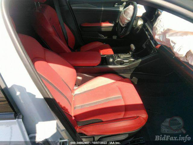 السلام عليكم عندي كي 5للبيع سعرها 185بيه مجال موديل 2022 حادث بس جاملق شويه بالطبله تتصل عل رقم ***********
