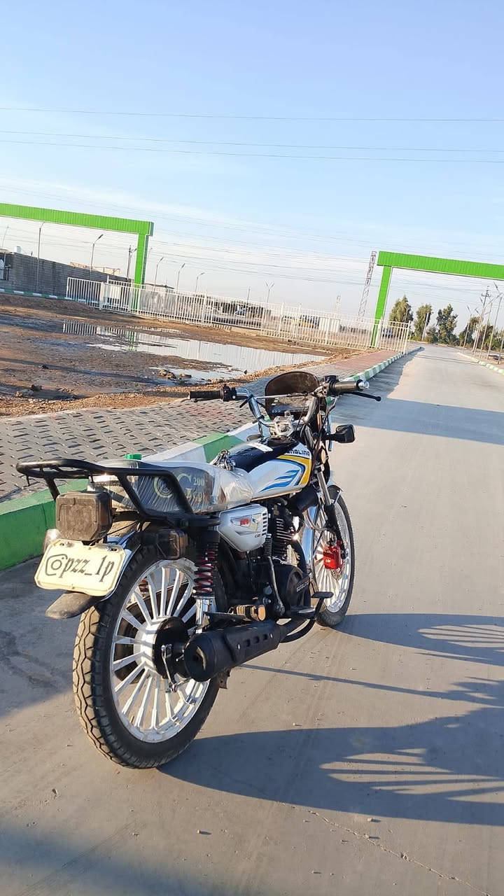 السلام عليكم دراجه سيفان موديل26 للبيع مكان الغالبيه سيف سعد السعر 750 قفل ***********3
