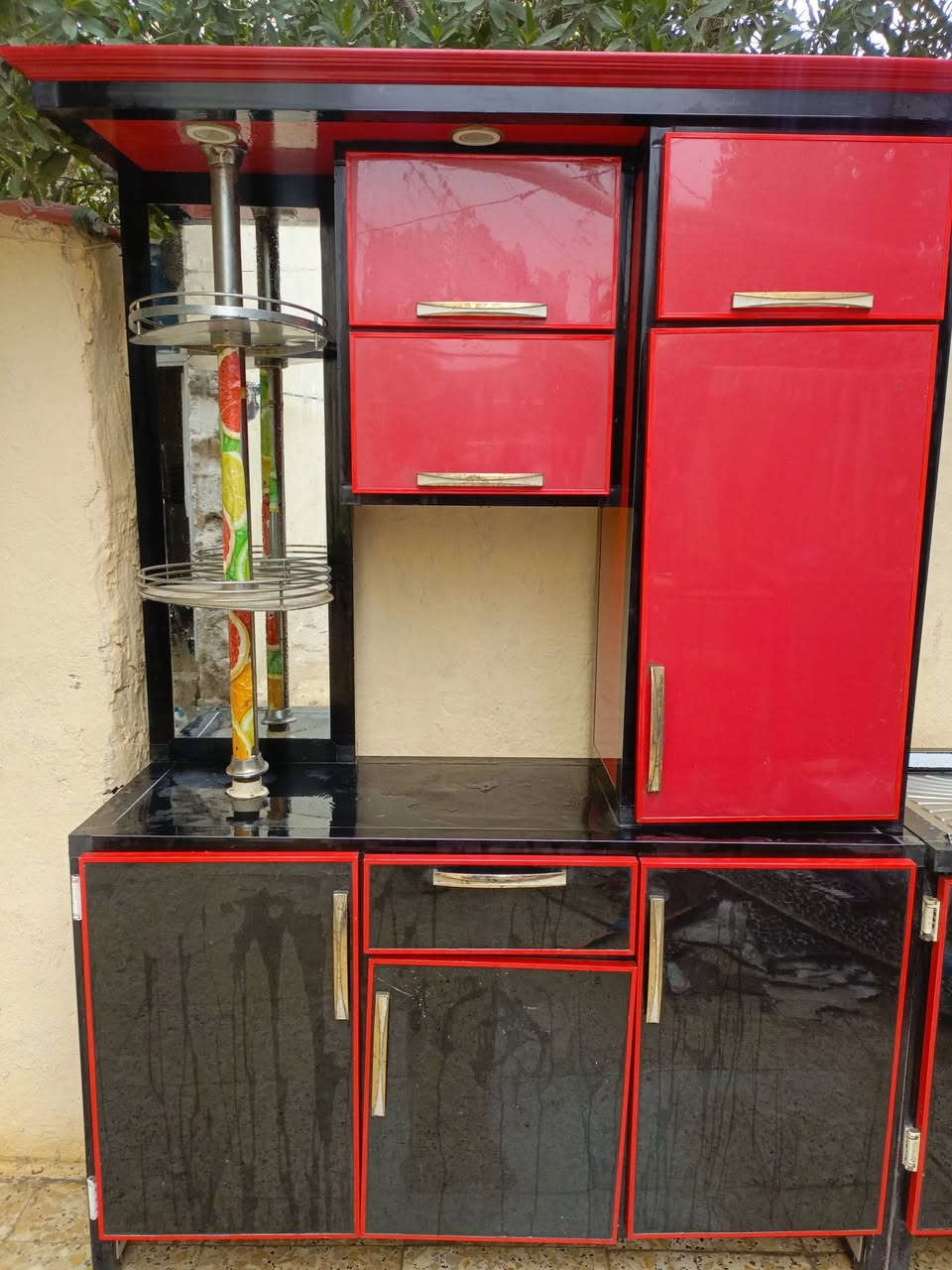 كاونتر 3 قطع البيع نضيف مابي اي ضرر وسعره مناسب كلش ولي يريده يراسل وتساب لو يتصل ع رقم ***********
