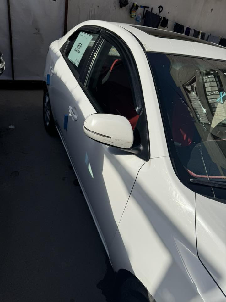 السلام عليكم 
سيراتو 11 خليجي محرك وكير بشرط تبريد بشرط  فولل مواصفات واحد على واحد فتحة مكفولة كفالة عامة بية رصعات بسيطه شفتات ستيرن مرى شفط 4 دسك  شاشة سيارة رقم اربيل تريد وكالة تريد تحويل  السعر 110 وبيها مجال #بغداد 
***********
