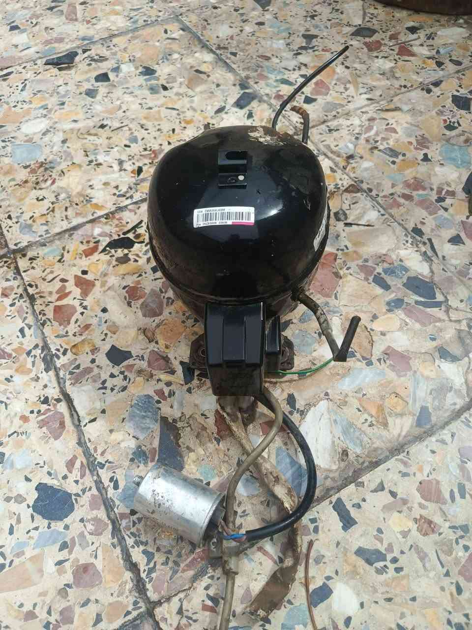 عندي هذا ماطور ثلاجه اصلي شغال للبيع ‭٠٧٧٥ ٣١٠ ٢٢٤٥‬
