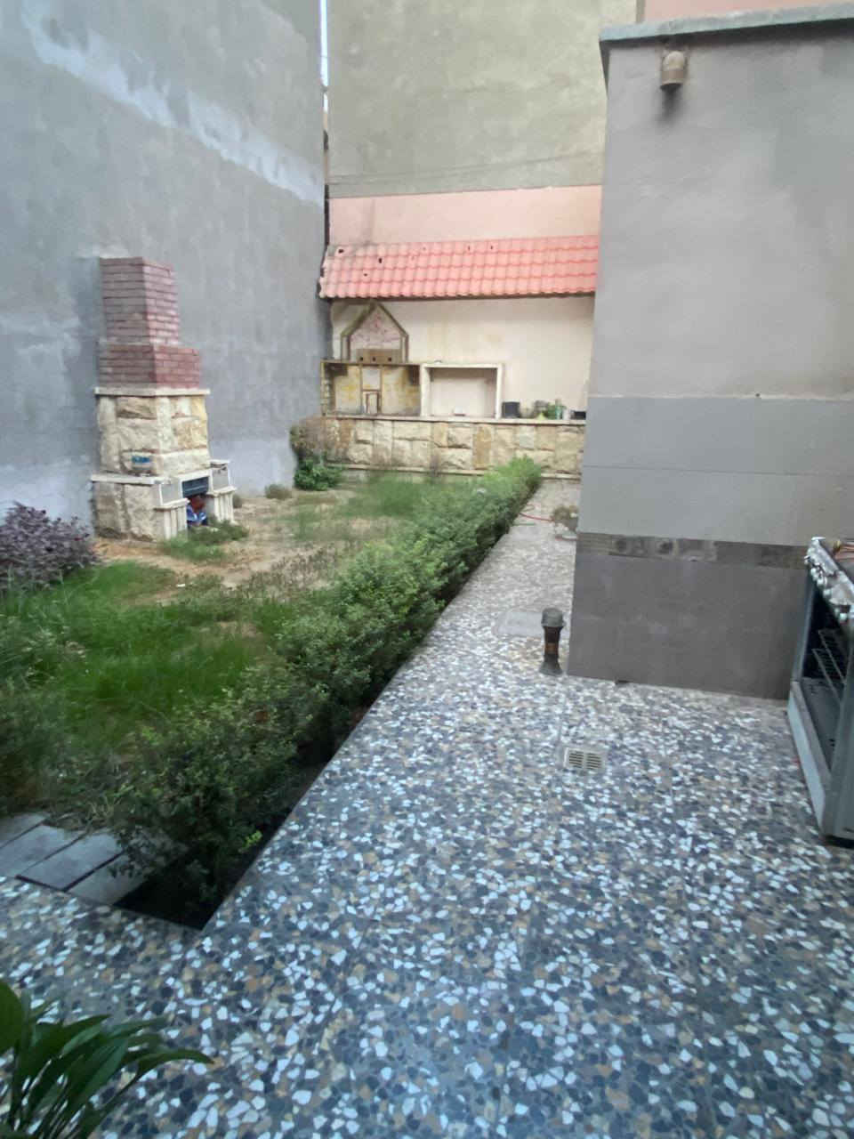 🏡 إعلان بيع بيت سكني
دار للبيع – البلديات / 9 نيسان
السلام عليكم
دار مساحة 300 م² (خلفي) في البلديات – 9 نيسان، قرب حسينية علي بن موسى الرضا.
الدار مرمم حديثاً (22) وبحالة جيدة.
💰 السعر: 380 مليون
يوجد تفاوض بسيط على السعر.
📞 للاستفسار: التواصل خاص أو اتصال.***********
