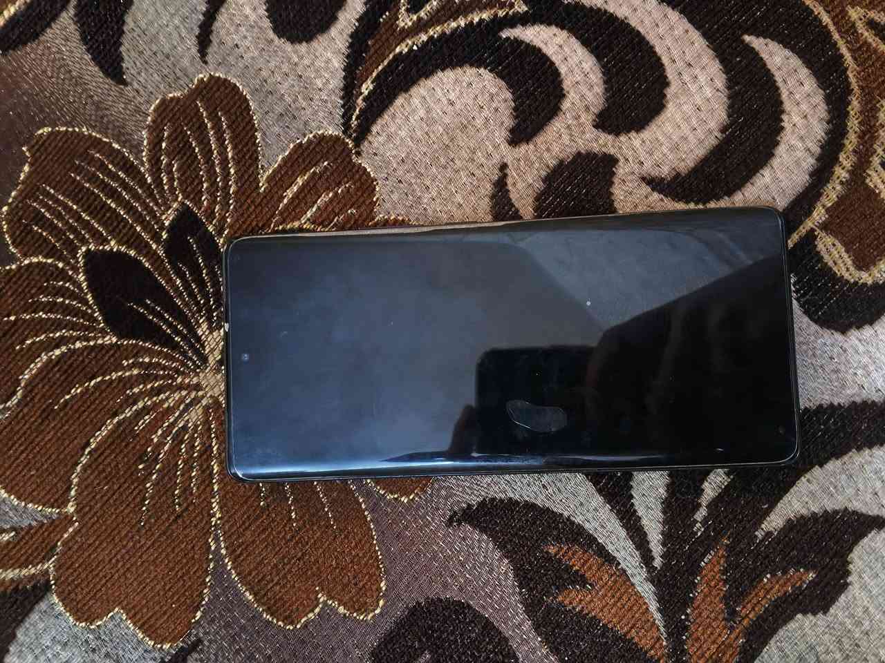 السلام عليكم
جهاز انفنكس نوت 40 برو 
الذاكرة 256
الرام 24
الجهاز كلشي مابيه نضيف 
بس بي خظش خفييف بل زاويه الجهاز 
السعر 270 وبيه مجال للطيبين 
للحجز والستفسار ‏‪***********‬‏
