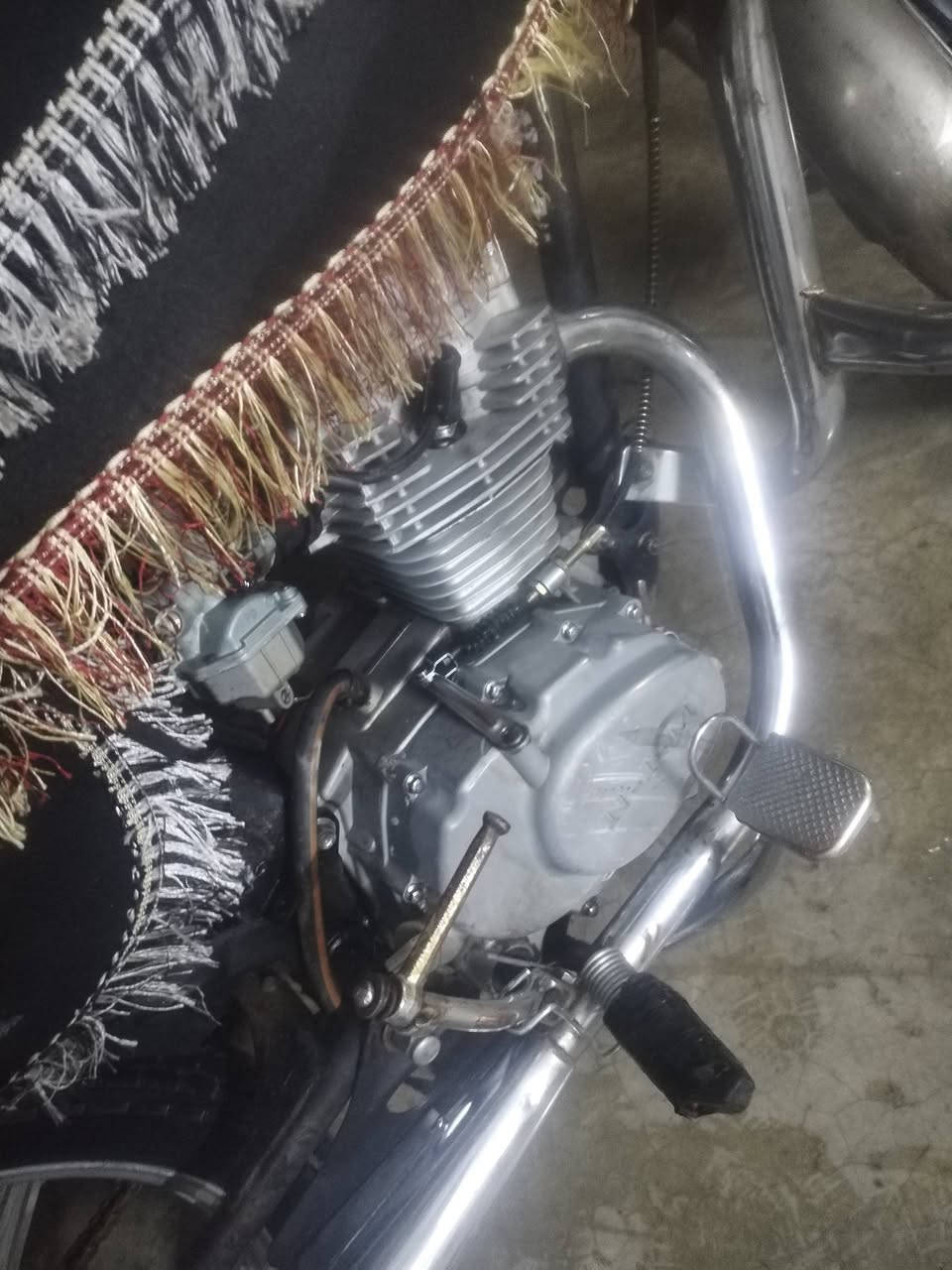 ماطور للبيع اربع كير لاصرف ولا بخار كهربايات كله شغاله محرك أخرس ماطور عيب مابي السعر ٣٥٠ وبي مجال للتواصل على الرقم ***********
