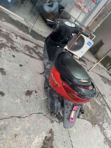 سلام عليكم 
دراجه بريز للبيع مكاني البلديات مابيه نواقص 
السعر ب400 وبيه مجال 
مكاني البلديات 
***********
