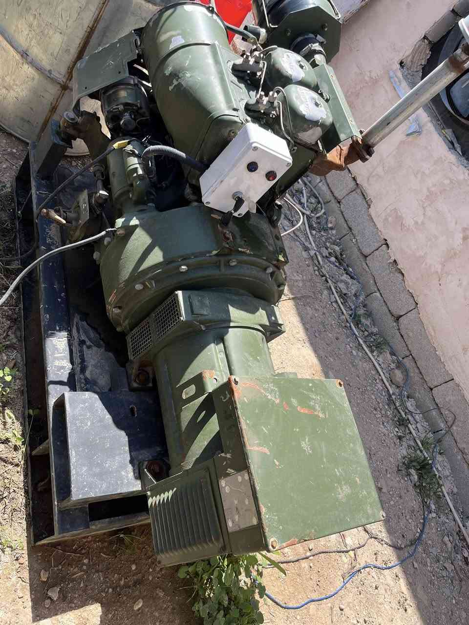 السلام عليكم 
دويس الماني 912
طبك شركة دينمو ستانفورحجم 15كيفي سنكل فيز 
لاصرف والابخار عنوان تكريت الزلايه 
سعر 24بي مجال بصيط 
***********
