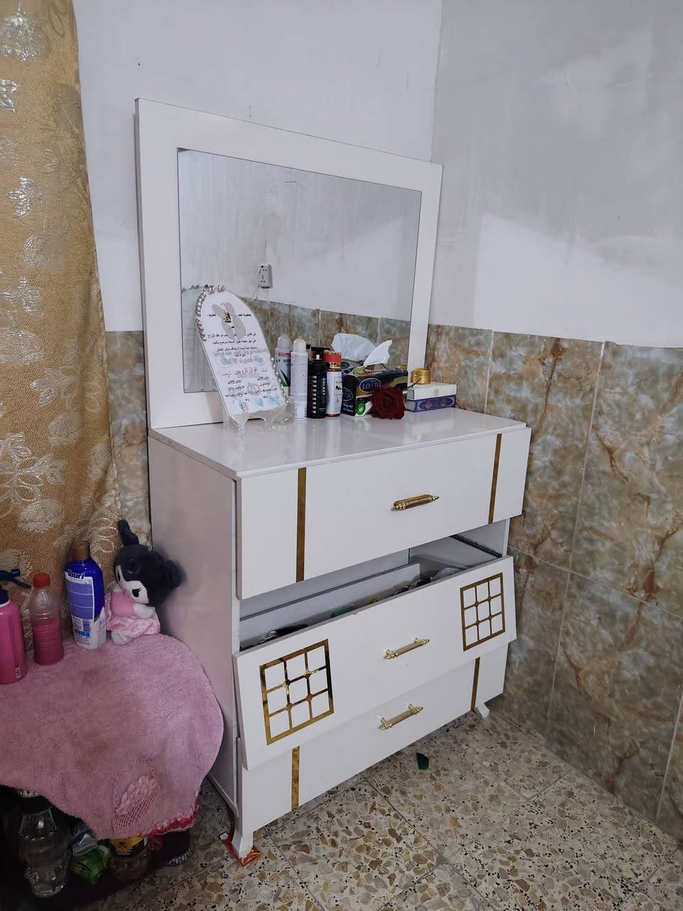 مرحبا اخواني غرفة تركية للبيع بيهه اضرار بسيطة نضافتهه 80% قيم وااخذ


**إذا كنت صاحب هذا الإعلان وتريد حذفه لأي سبب، رجاءا أرسل رسالة إلى الدعم الفني**