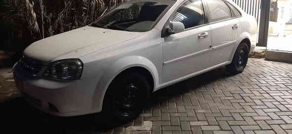 اوبترا٢٠١٢ ماشيه 125 بيها صبغ باب خلف السايق سعرها90
للاتصال ***********
