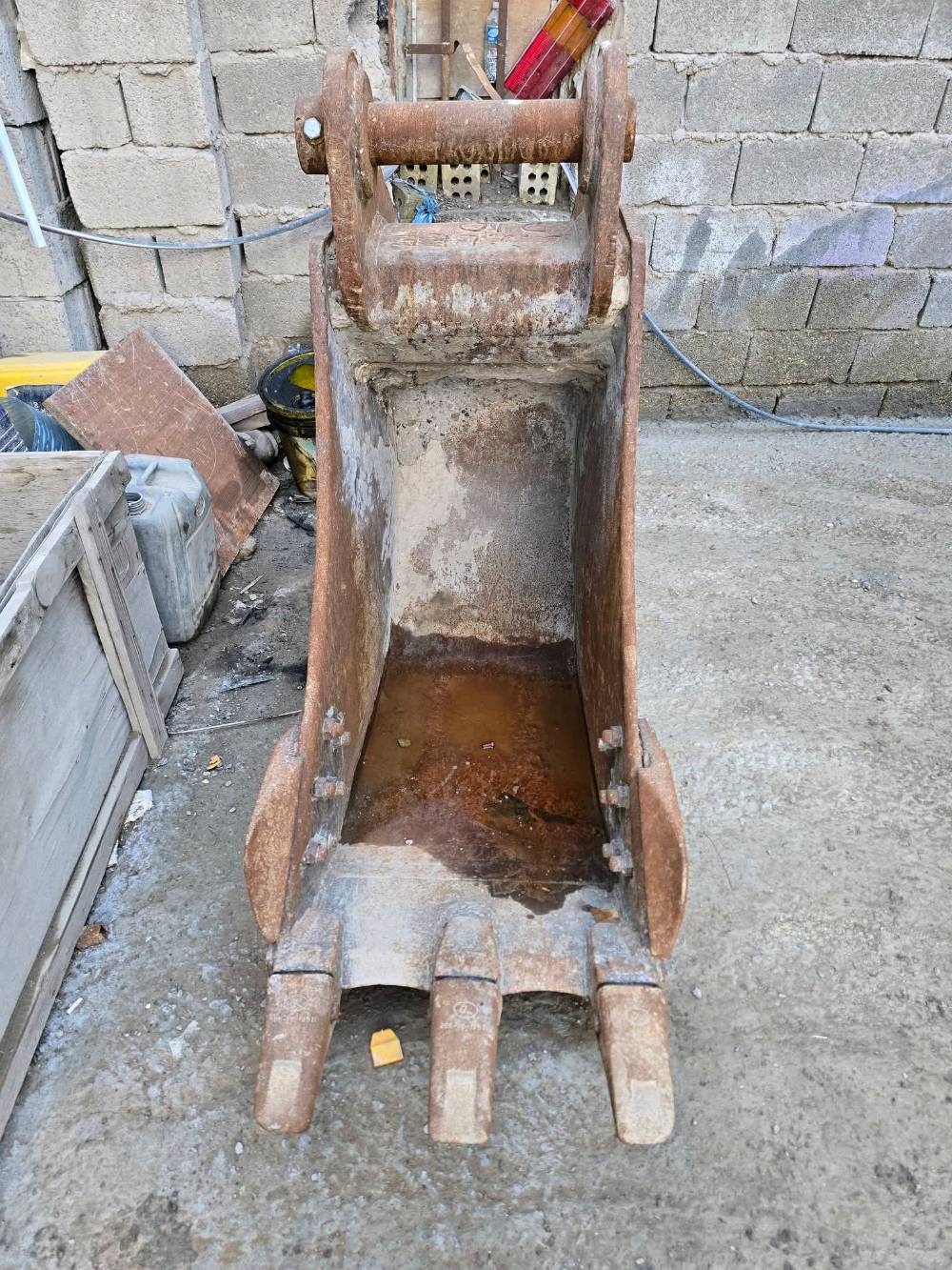 السلام عليكم للبيع كيله حجم 60وربيه بيم 80جديده 