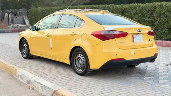 سلام عليكم ورحمه الله وبركاته مرخصت الادمن المحترم فورتي موديل 2014حادثه قبق جنطه وجاملغ بدون دواخل سياره جديده اي نقص مابيه مكينه كير تبريد جديده سياره مكان السياره بغداد شهداء البياع رقم الهاتف ***********سعر السياره 105وبيه مجال
