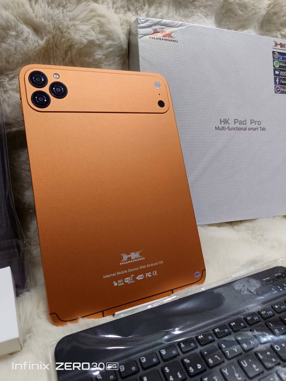 تابلت 17برو جديد بالكرتون اصلي صناعه cclt ذاكره واحد تيرا بايت عشوائي 16يدعم سيمكارت شحن تايبسي حجم الشاشه 10انج مع كامل ملحقاته السعر 170الف ع اول تم


**إذا كنت صاحب هذا الإعلان وتريد حذفه لأي سبب، رجاءا أرسل رسالة إلى الدعم الفني**