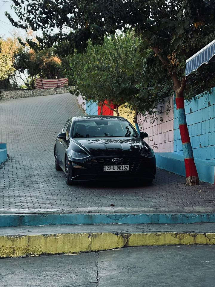 السلام عليكم
للبيع سوناتا 2022 1.6 توربو لمتدد
السياره فول مواصفات للاخير بانوراما لايت ٤ عدسات اربع كامرات حساسات امامي خلفي رادار امامي جانبي خلفي توقف تلقائي قياده ذاتيه اضاءه محيطيه كل الالوان عدادت دجتل كامرات جانبيه بلعدادت كير ٨ نمر 
بيها صبغ جاملغ خلفي فقط وبابين مبدل نفس اللون 
بدون ايرباك السياره نضيفه كلش على ايدي مستوردها استخدامي شخصي بعدها كلها بلاديه ووكاله حتى مي الشركه بعده بيها بلادي كلشي بلادي بيها 
مكان السياره بغداد 
***********
***********
