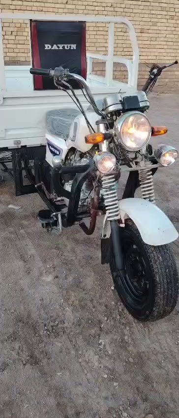 سلام عليكم ورحمة الله وبركاته.
ستوته موديل 2019. بلادي مكينه جديد  بيدل بس كلاجات صوليه مدوره من الوكيل روقه بعدهن بل جيس

*********** متواجد وساب. ناصري مركز
