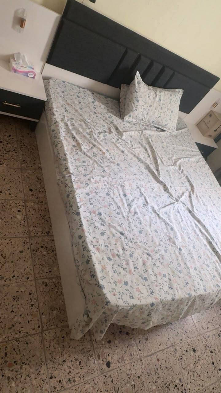 للبيع للإستفسار خاص


**إذا كنت صاحب هذا الإعلان وتريد حذفه لأي سبب، رجاءا أرسل رسالة إلى الدعم الفني**