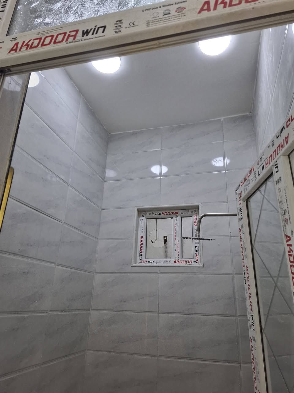 اسلام عليكم بيت للبيع مساحه ٩٠ بلوك بناء درجه اولى بي نقص كم شغله اني اكملها بشارع كريش قريب ع ابو زمن ابو الحلال السعر ٦٢ وبي مجال  ***********
