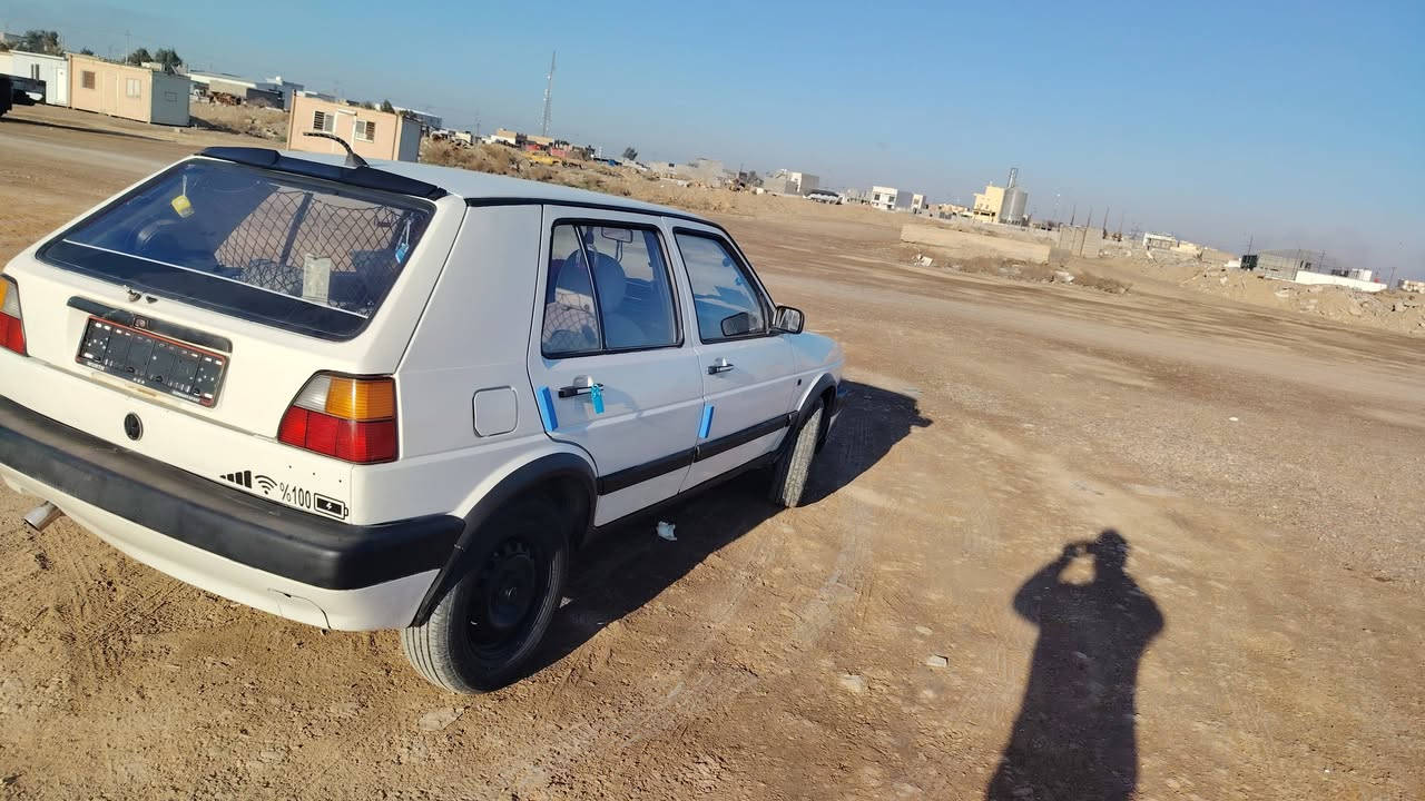 سياره كولف بطاقه بنزين رقم انكليزي اديالي بسمي بيها معجون تصفيها سنويه 27  السعر 33 رقم ***********
