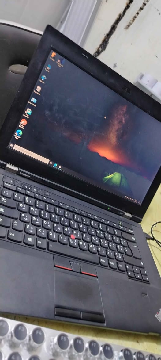 لاب توب Lenovo ThinkPad L430 للبيع - نظيف جداً
​التفاصيل والمواصفات:
​المعالج (CPU): Intel Core i7-3520M @ 2.90GHz.
​الذاكرة العشوائية (RAM): 8 GB.
​نظام التشغيل: Windows 10 Enterprise LTSC (نسخة مستقرة).
​حالة البطارية: تدوم حوالي ساعة ونصف (حسب الاستخدام).
​المنافذ والملحقات:
​منافذ USB: يحتوي على 4 منافذ (بما في ذلك منفذ USB 3.0 فائق السرعة).
​منفذ العرض: يحتوي على منفذ Mini DisplayPort (لربطه بالشاشات الخارجية والعارضات).
​منفذ القرص: مزود بـ DVD-RW (قارئ وكاتب أقراص).
​الشاحن: يأتي مع الشاحن الأصلي الخاص به.
​السعر:
​175,000
​ملاحظة للمشتري: الجهاز نظيف جداً وجاهز للاستخدام الفوري. المراسلة للجادين فقط النعمانية, واسط


**إذا كنت صاحب هذا الإعلان وتريد حذفه لأي سبب، رجاءا أرسل رسالة إلى الدعم الفني**