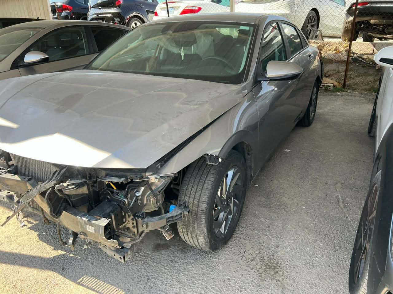 النترا2024
السياره هايبرد +بانزين
مواصفات تقريبا فول عده الفتحة
جنطه ذكيه 
لد خلفي امامي
حساسات 
ويل كب
شاشه دجتال 
كار بلي 
تشغيل عن بعد
بصمه تشغيل
السياره فقط بنيد صبغ
وجاملغ خشمه بارد فقط 
لا شواصي لا لغود 
ايرباك برده فقط 
ماشيه٣٠
ترقيم جديد باسمي 
اي استفسار ***********
