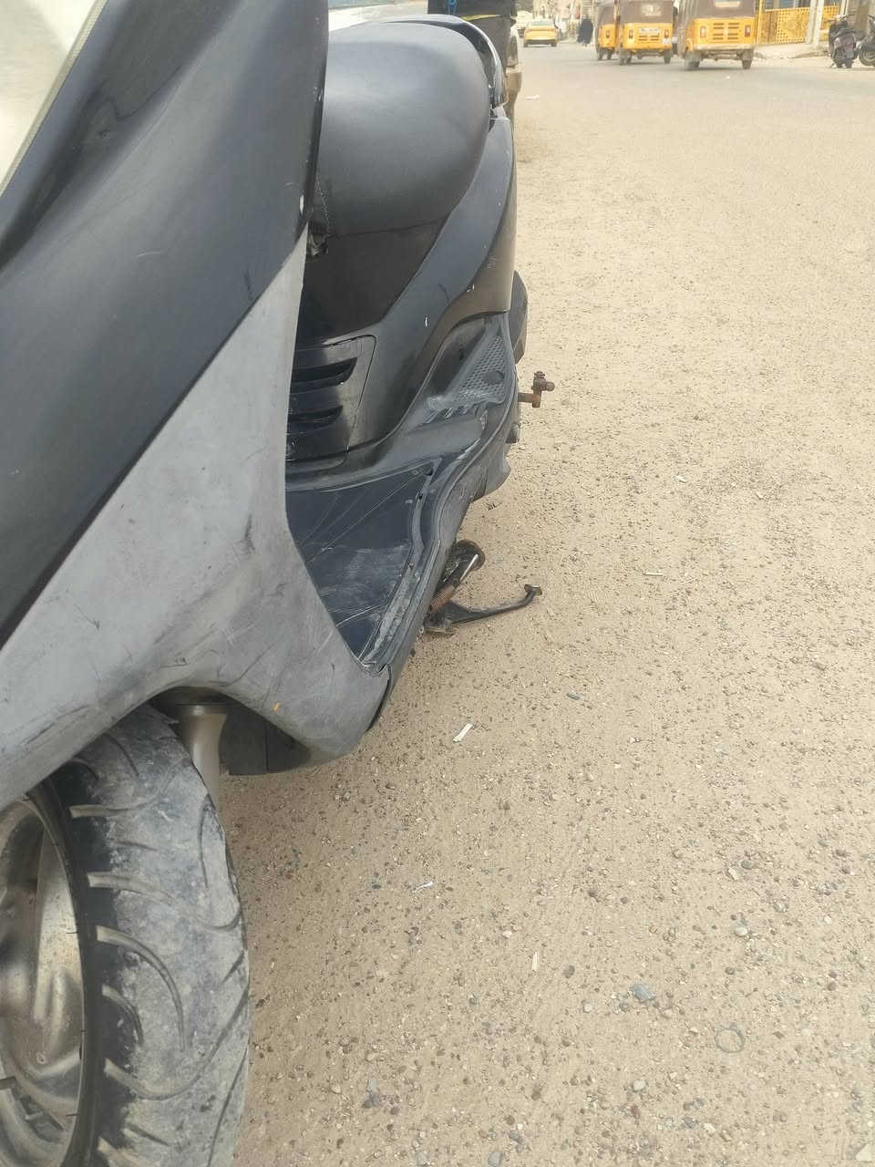 سلام عليكم
دراجة بريز للبيع 
الدراجة مكينتهة ناعمة شرط معدل فوك ال ١٢٠ كلهة شغالة مابيهة اي نقص 
مكاني بغداد العبيدي السعر ٥٨٠ وبيه مجال قليل 
الرقم ***********
