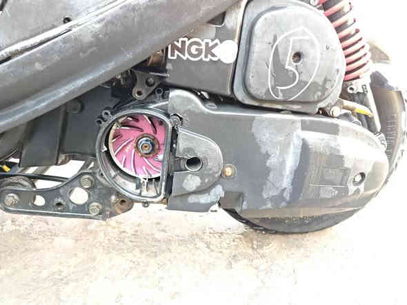 سلام عليكم ماكس عدله  للبيع
  شلعه ومعدلWfبوشتها 55 وبيها كلجات
 ncy وفراك وقبق عمبار
وبيها يدات كرزيه 
وعدسه وكشن اصلي 
الدراجه شغاله من الطول للطول ومكفوله من كلشي 
السعر 650وبيها مجال 
عنواني ناحيه الرشيد 
خاص او***********
