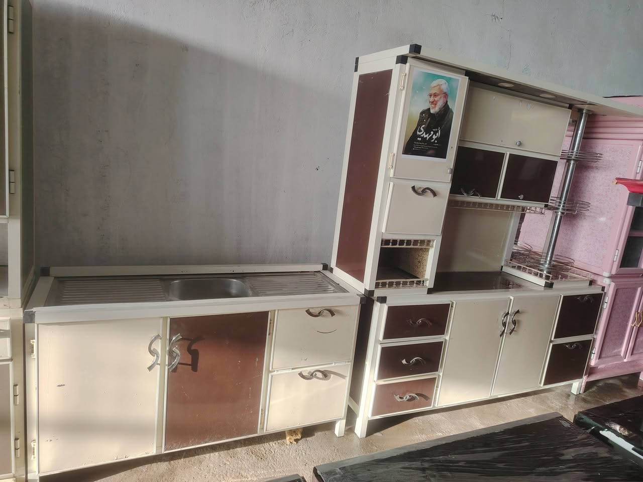 توجد اغراض منزليه مستعمله باله نضيفه وسعار مناسبه العنوان صويره تقاطع حي زهور الإستفسار الخاص مفتوح او اتصال او وتساب*********** وتساب***********
