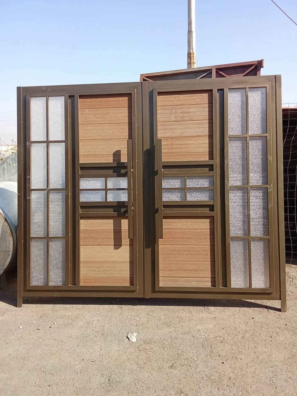 حداده عامه.. الابواب.. والشبابيك.. ومحجرات 
للاتصال ***********
