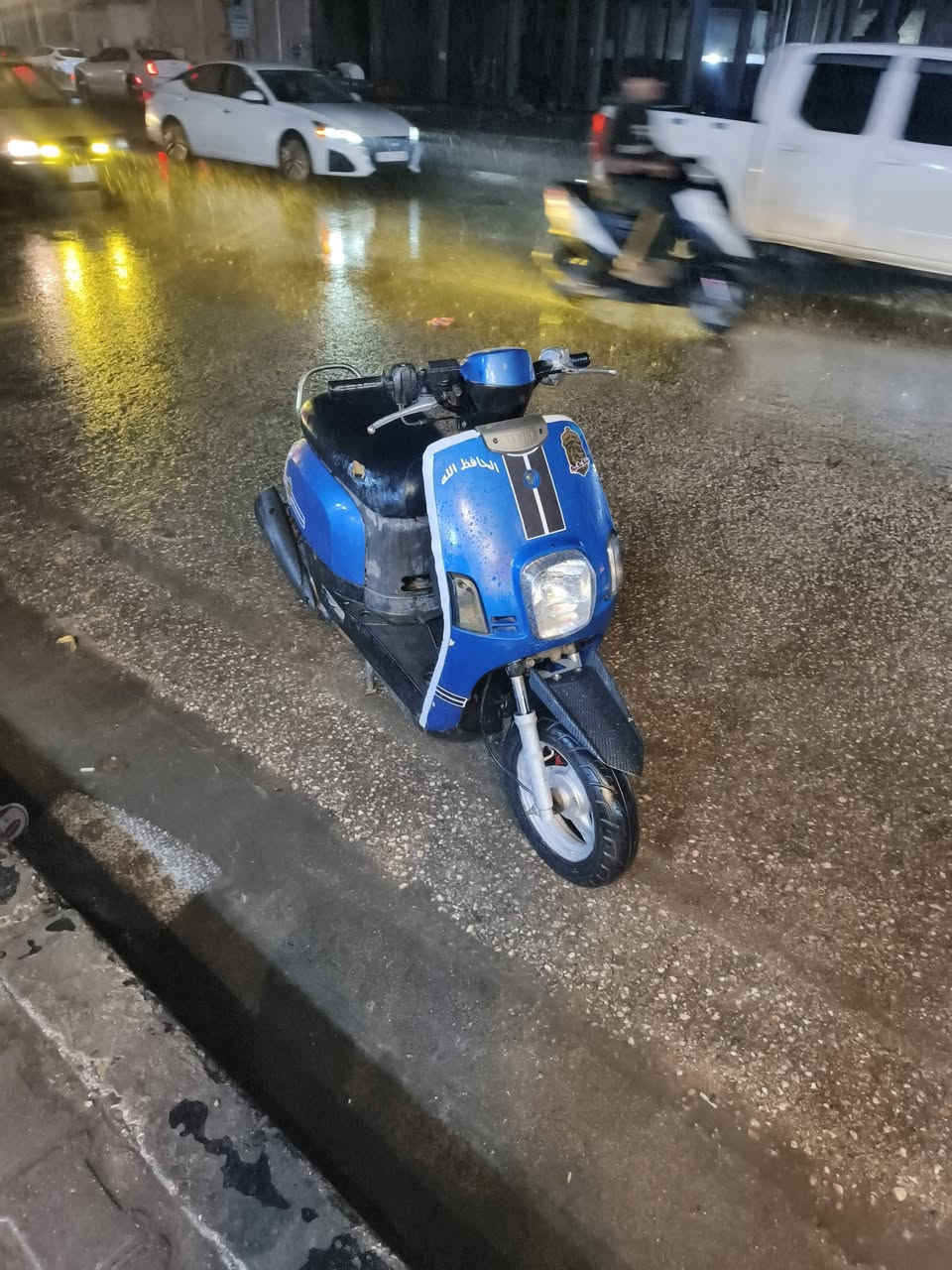 بوليسي نضيفة وكاملة مكينة ممتازة 55 نضافة ونعومة المكينة حالها حال ام المليون سلف كهربائيات سعر 550 الف قفل
***********
