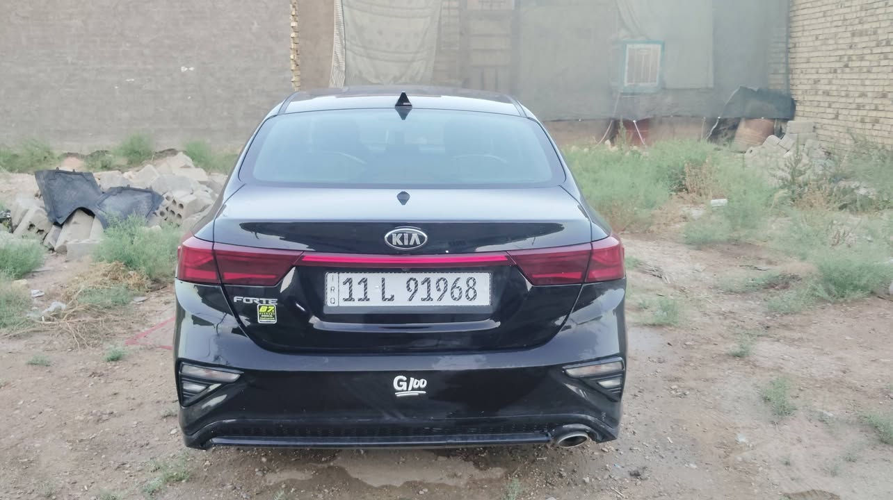 السلام عليكم 
كيا فورتي 19 
كير cvt كايم 
مكينه 2000 دوش 
رقم بغداد انكليزي بسم ابن اخوي شرط التحويل
تبريد ثلج 
هزه بيه 
صور الحادث جوه 
التواصل.   ***********
السعر 110
المكان بابل حله
