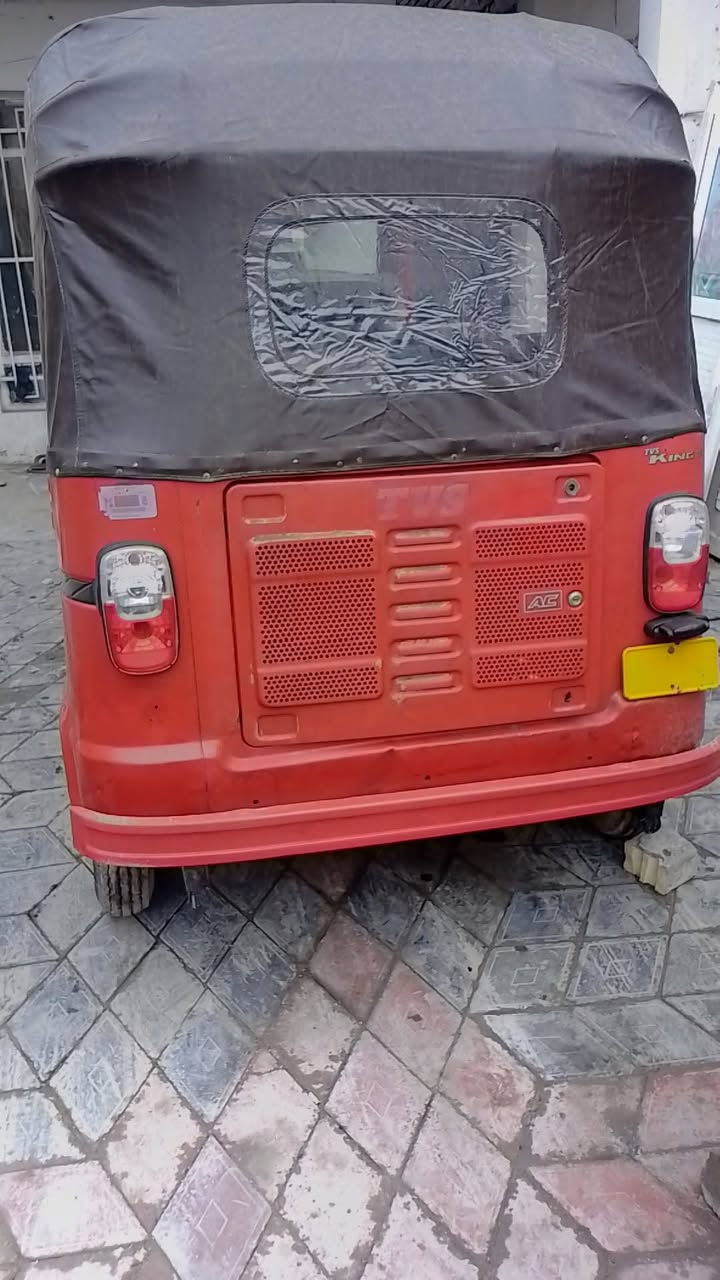 تكتك تيفاس  2018 جاهزه كبل لشارع  
اوراق 7 توني مجفت بعدهي  علسحك
مكني بغداد المشتل وسعره  3 أو ربع  وبيه مجال


**إذا كنت صاحب هذا الإعلان وتريد حذفه لأي سبب، رجاءا أرسل رسالة إلى الدعم الفني**