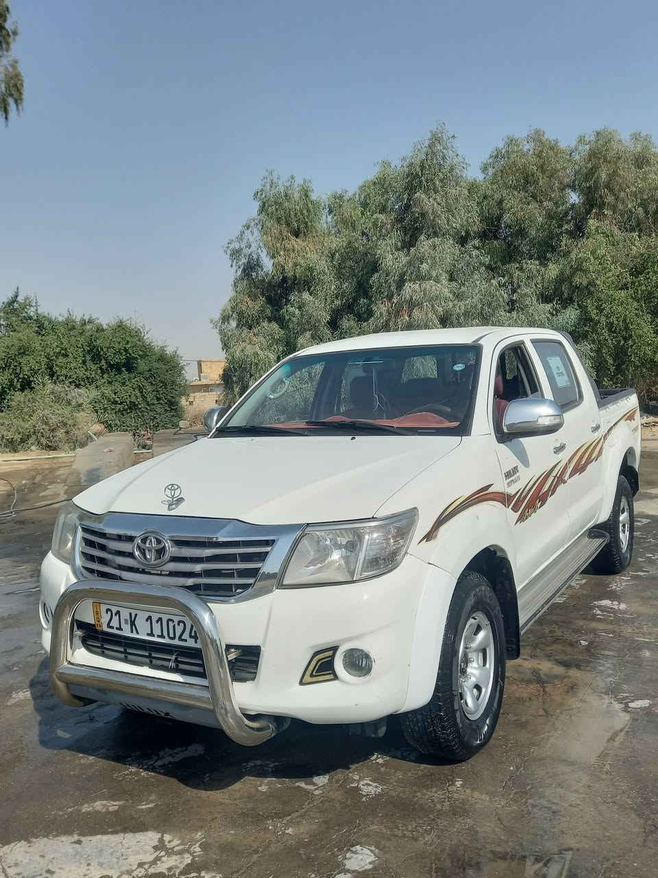 هايلوكس فيرويل 2012 بانزين محرك جديد السيارة مصبوغة عام وجاملق والتكم اليسر فقط والشراي اي استفسار على رقم واتساب ***********
