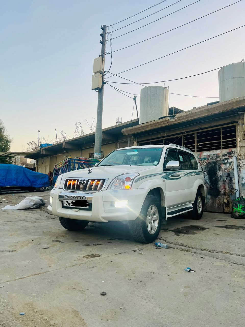 برادو مديل ٢٠٠٦ للبيع و مراوس  شمالي  ٣ قطع صبخ بدون ضربة ابد شرط فحص  ***********
