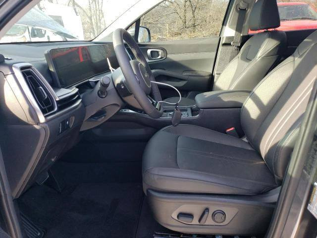 🚘 للبيع كيا سورينتو 2024 وارد أمريكا – فئة S (فول مواصفات)
📅 الموديل: 2024
🇺🇸 الوارد: أمريكي
📄 التقرير: مياه أمطار 
⚙️ الحالة: زيرو – استعمال خفيف جداً
📊 الممشى: 3,000 ميل فقط
🎨 اللون: نفطي
🪑 الدواخل: جلد أسود
👨‍👩‍👧‍👦 عدد الركاب: 7 ركاب
🔧 المواصفات:
مكينة 4 سلندر 2500cc تنفس طبيعي
قير أوتوماتيك
بانوراما
رادارات عدد 4
حساسات أمامية وخلفية
نظام النقطة العمياء
كاميرا 360 (دوّارة)
سايد بريك دگمة
رقم بصرة انگليزي
السيارة باسمي مكاني بصرة قضاء المدينة 
المداور بأي يوم تحب
💰 السعر: 258 ورقة 
🔥 سعر كلش مناسب وجاد
📞 للتواصل:***********
