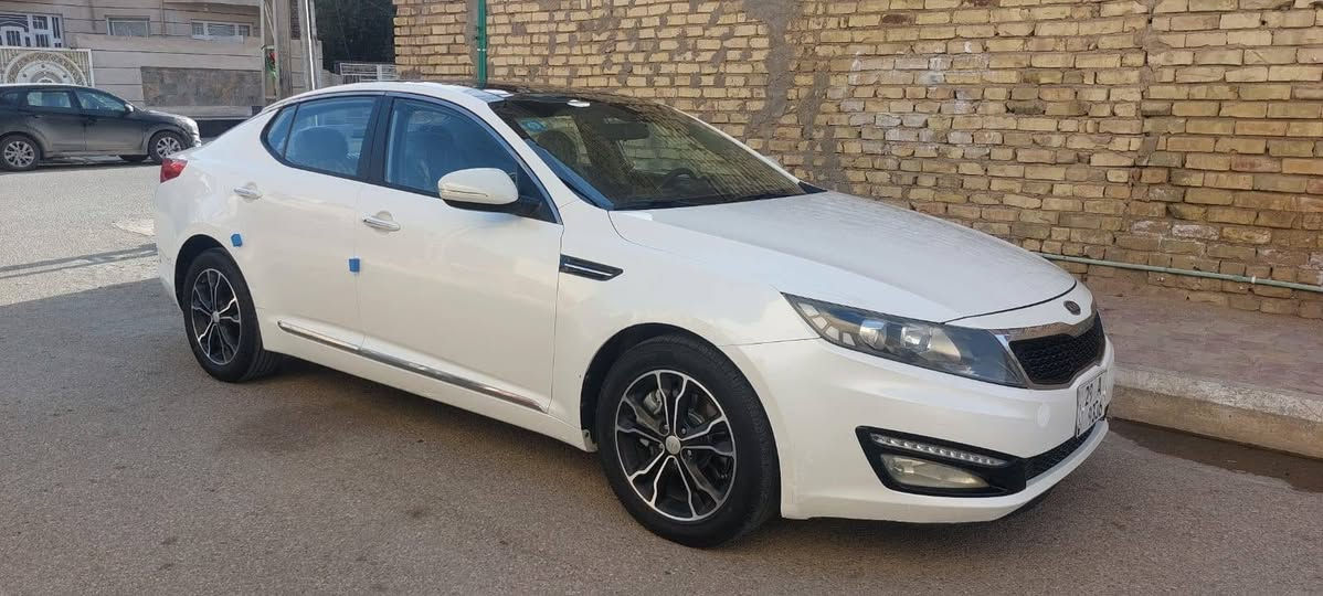 سلام عليكم شباب عندي اوبتما 2012 خليجي مكفوله كفاله عامه رقم واسط مواصفات شاشة كاميره حساس خلفي وامامي بنوراما محرك 2000 سياره كلش حلوه السعر 136 تلفون ***********
