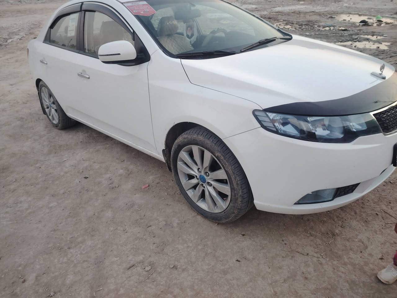 سلام عليكم سيراتو موديل 2013 كفاله سياره حداديه تخم تاير مكينه كلهن شرط رقم  بغداد بيع 
او مراوس بيكم كريت ويل صيني سعر 118 سياره وارد خليجي مكان الحمزه الشرقي ***********
