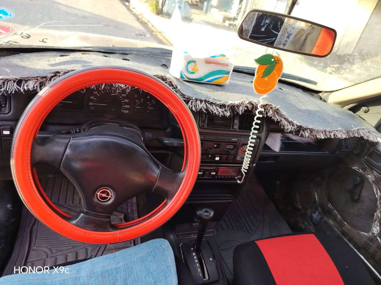 فكترا للبيع موديل 1989 محرك جديد 20 كير اوتو صبغ عام رقم دولي شرط تحويل والغرامات سنويه منتهي سنه شراي يخابر ***********
