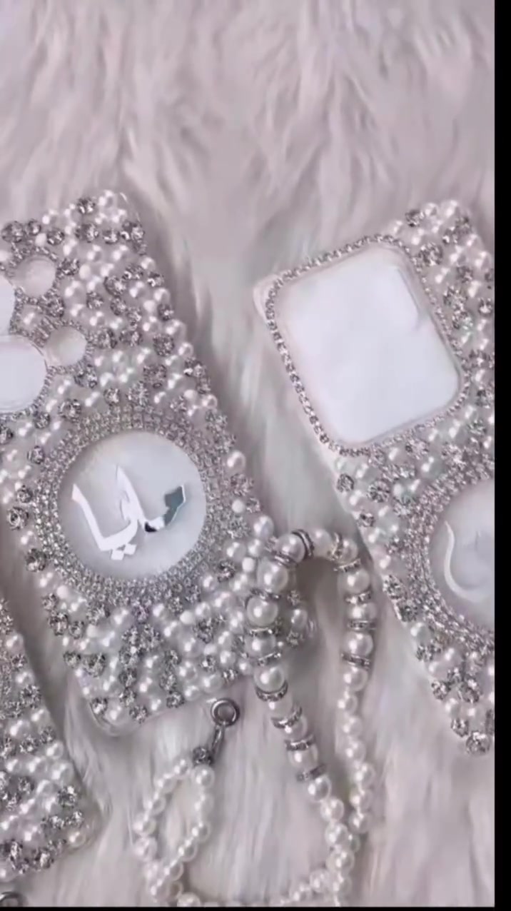 ✨ خلي موبايلك يلمع بالأناقة! ✨
جراب فون شفاف مطعم بالستراس ✨💎

ستايل شيك، ولمعة تخطف الأنظار، مع حماية تحافظ على موبايلك بكل أناقة.

✔️ خامة شفافة عالية الجودة

✔️ ستراس ثابت ولمعة فاخرة

✔️ مناسب للاستخدام اليومي ويكمل أي لوك

دلّعي نفسك أو قدميه كهدية مميزة لشخص غالي. 💖

📩 للحجز والاستفسار، ابعتِ لنا رسالة الآن.

الماسة للهاند ميد... لأن التفاصيل الصغيرة هي اللي بتصنع الفرق. 

الماسة للهاند ميد Al Masa Hand Made


**إذا كنت صاحب هذا الإعلان وتريد حذفه لأي سبب، رجاءا أرسل رسالة إلى الدعم الفني**