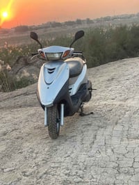 دراجه اكزز نوزل  مراوس ماكس. سكنس الدراجه مابيه نقص عده الاشاره الامام...