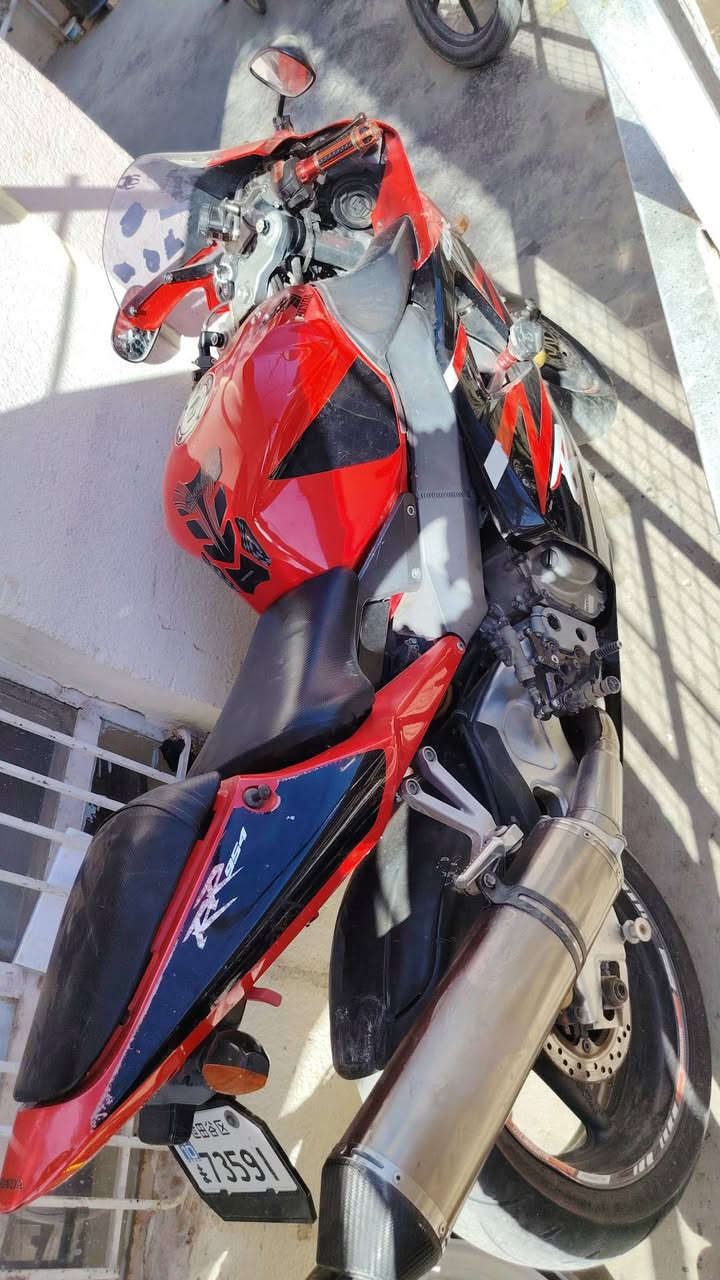 السلام عليكم شباب
للبيع cbr954 دراجه اول فتحه اله وفقط خانه وحده مكصوصه سايز ١٠ دراجه جديده كلش وبيه تزويد سعره ١٨قفل سعر سي بي ٤٠٠ للعلم الشراي يتصل ***********
