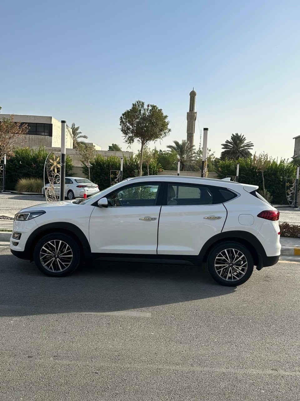 توسان موديل 2020 شركة الكاصد
فول موصفات عدا البانوراما 

رقم بغداد بأسمي تحويل مباشر .

ماشية 73 حقيقي 

السيارة مكفولة كفالة عامة من كلشي وجديدة بمعنى الكلمة

السعر 200 وبي مجال 

التواصل 
***********

مكان السيارة 
بغداد الزعفرانية
