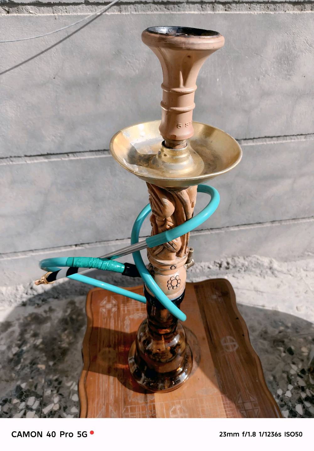 نراكيل اثنين للبيع او مراوس حسب القناعه خشب والاماني سعر ٤٠ الف نفس وطعم وكثافه العنوان بغداد العبيدي حي الرئاسة الثانية شارع ١٥