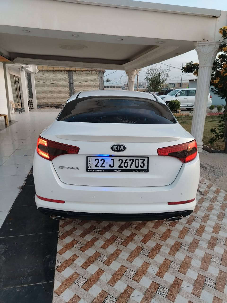 كيا اوبتما. 2013. خليجي.       رقم اربيل.  تحويل وكاله.
مكينه 2400. دوش. وضع شركة.  

مواصفات فول. ماعدا البانوراما.

بصمه. شاشه.    تبريد قطعتين.  داخل صاج ملكي.

لدات امامية خلفيه.  حساسات.   كشافات زنون.    ويل كروم.
شفتات ستين.     تحكمات. جهتين.  مري شفط. داخل جلد.    وباقى المواصفات معروفه.

السيارة فقط.  ربع. جاملغ خلفي. بدون. داخل.

للبيع او مراوس.   السعر. 124.   

***********. مكاني. بابل.

