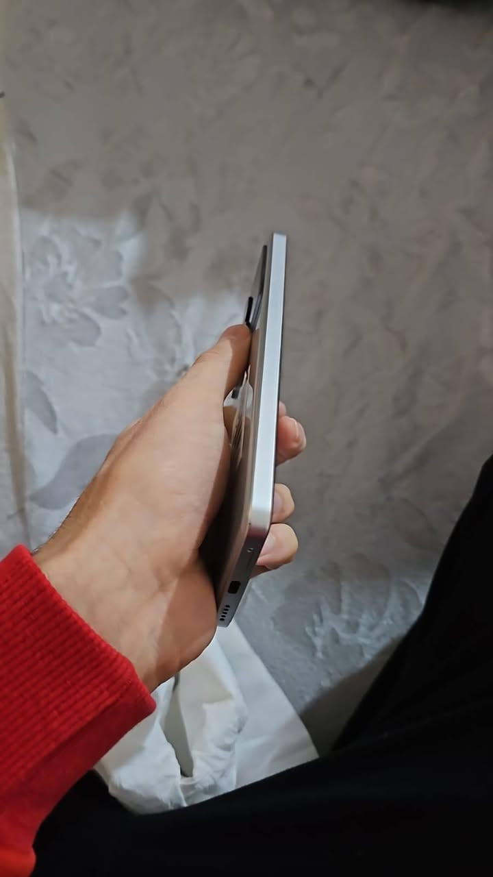 السلام عليكم ورحمه الله وبركاته 
عندي جهاز POCO 6X PRO اريد مراوس بs24 ودفع فرق 
هاذا رقمي ***********
