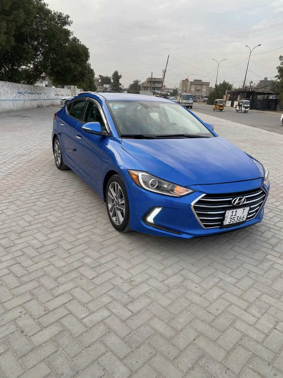 السلام عليكم انترا موديل 2017 بس بنيد صبغ فقط سيارة جاهزة اخر حباية مكينة20000دوش سيارة فول ليميتد ماعدا الفتحة العنوان بغداد مدينة الصدر السعر : 131 وبية مجال 
الرقم :***********
